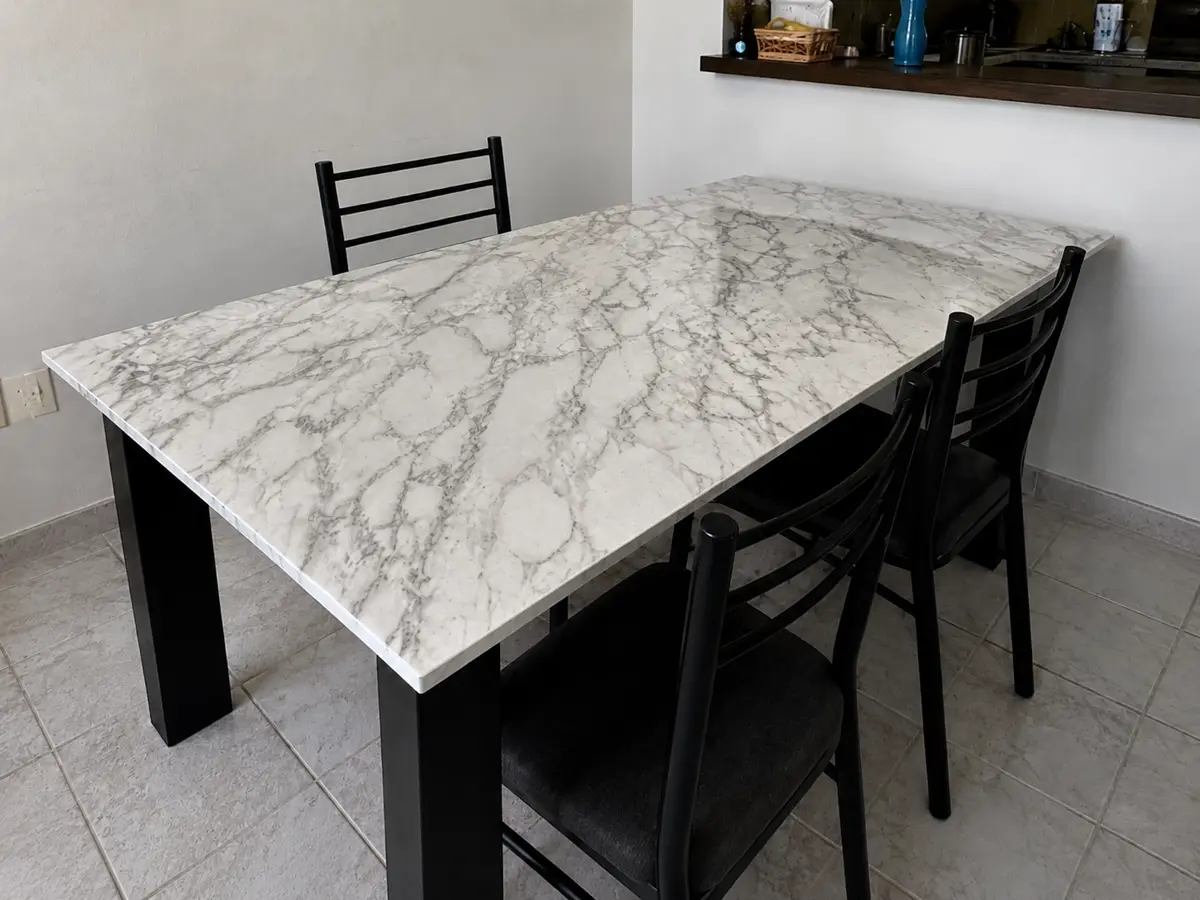 Sinterium Arabescato Breccia en ambiente